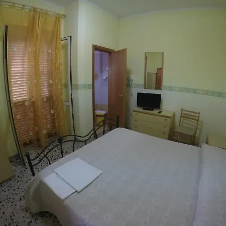 ベッド・アンド・ブレックファスト Sant'anna パリヌロ